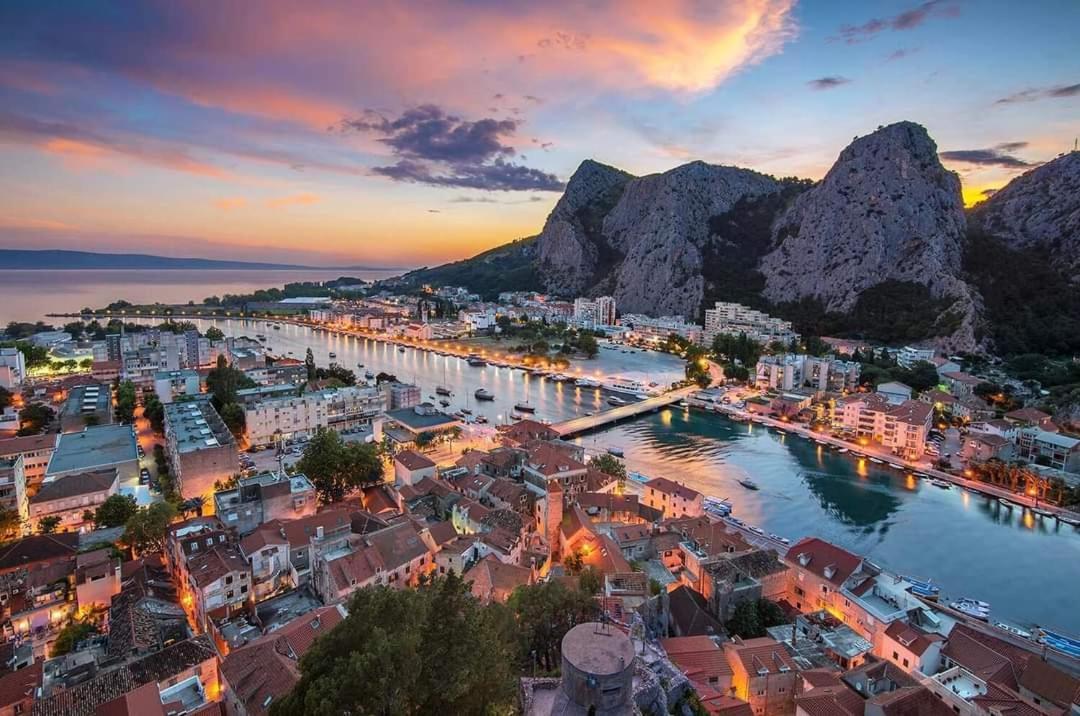 Amazing Sea View Appartement Omiš Buitenkant foto